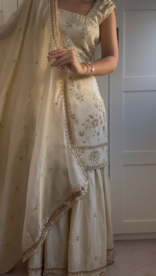 The Ivory Pearl - Gharara